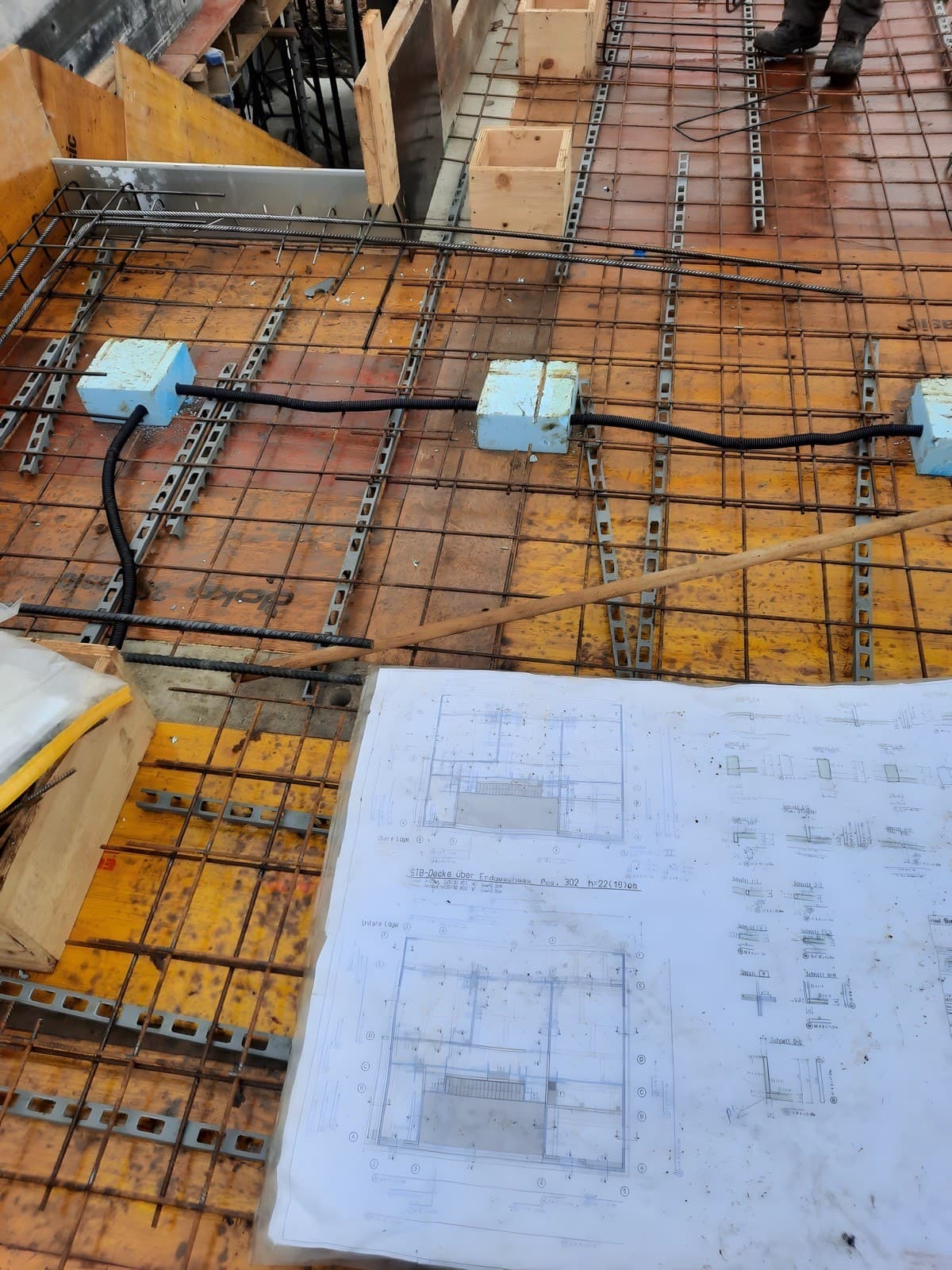 Neubau-Einfamilienhaus — KNX-Komplettinstallation